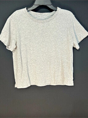 Free Assembly Short Sleeve Tee in Gray Size Medium Like New
